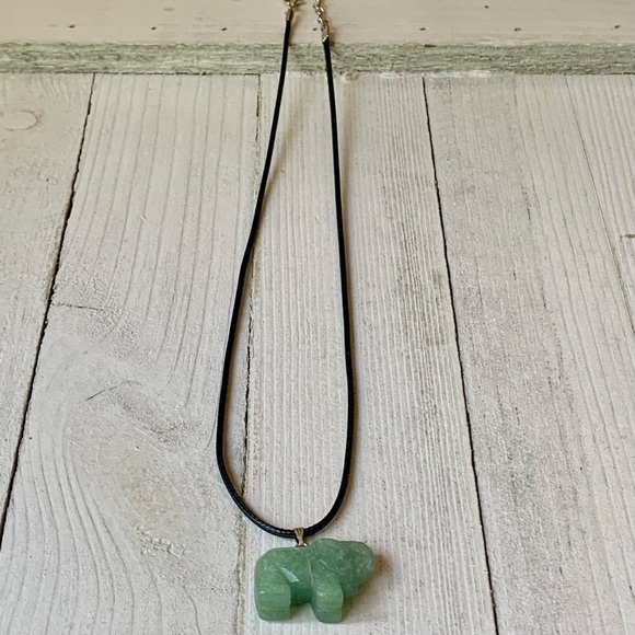 Green Aventurine Lucky Crystal Elephant Pendant Necklace Adjustable Cord Chain - Picture 4 of 10